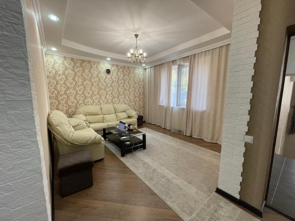 Hotel Роща 7 Bischkek Exterior foto